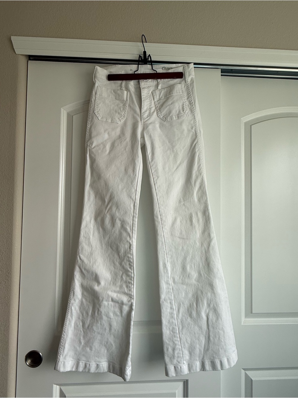 GAP White Flared Women's Jeans - Wide Leg Style